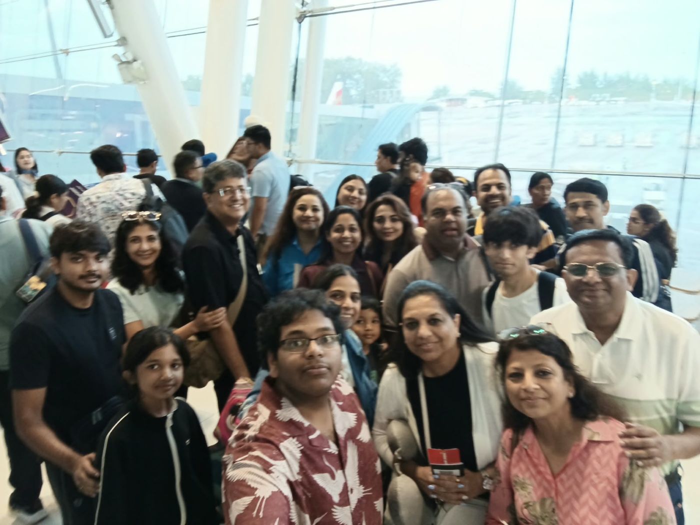 The whole group together before flying home